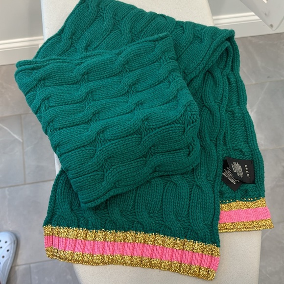 Gucci Wool and Cashmere Pink and Green Scarf - Picture 2 of 6